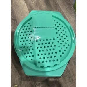 Vintage 1970s Tupperware Jade Green Grater Slicer w/Bowl Set  GUC NO storage lid